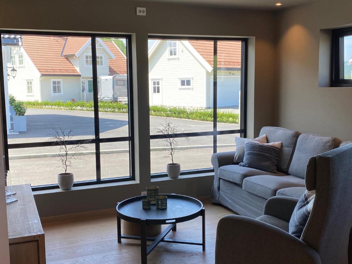 Apartment With Boat Spangereid Экстерьер фото